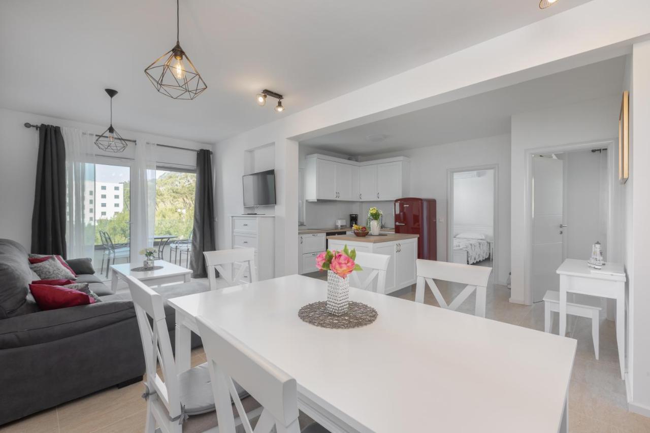 Apartment Oseka มาคาร์สกา ภายนอก รูปภาพ