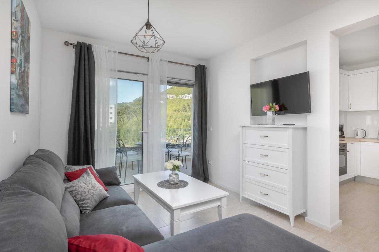 Apartment Oseka มาคาร์สกา ภายนอก รูปภาพ