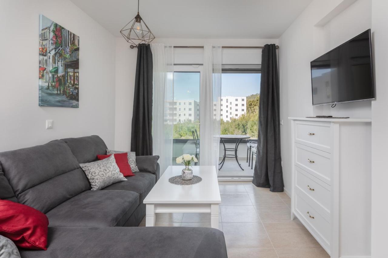 Apartment Oseka มาคาร์สกา ภายนอก รูปภาพ
